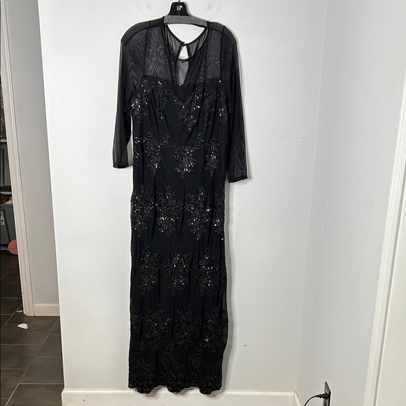 Torrid Special Occasion Black Sequin and Mesh Gown NWT - Picture 2 of 11